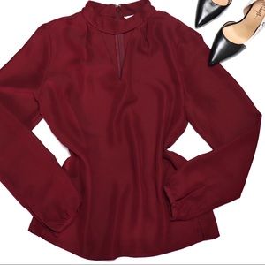 WHITE HOUSE BLACK MARKET Burgundy V-neck Blouse Sm